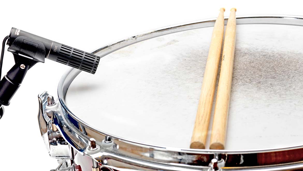 Miking-a-snare-drum-L-1.jpg
